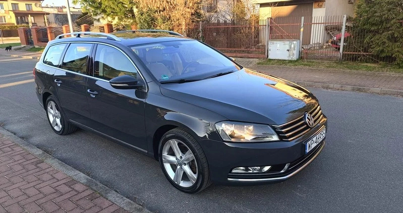 Volkswagen Passat cena 36900 przebieg: 252000, rok produkcji 2013 z Płock małe 781